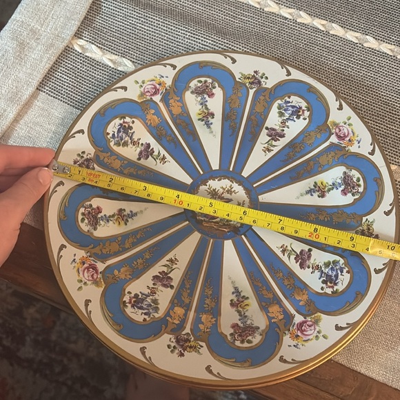 MMA Elegant Blue and Gold Floral Plate - Picture 4 of 5